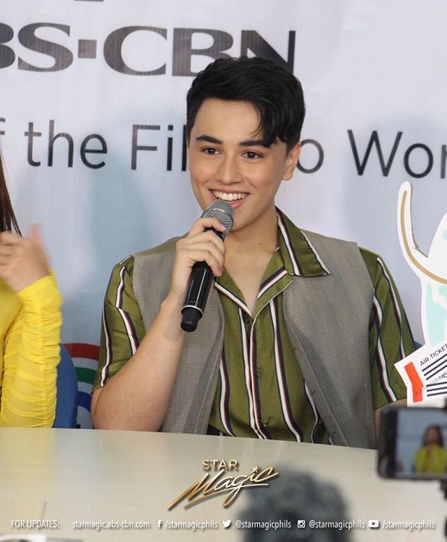 starmagicphils's tweet photo. Edward Barber during the blogcon for their upcoming “M.E and U.” concert happening this September 27 at the New Frontier Theater #MEandUBlogcon https://t.co/ZdiZKnTvcn https://t.co/yo75NPtEjb
