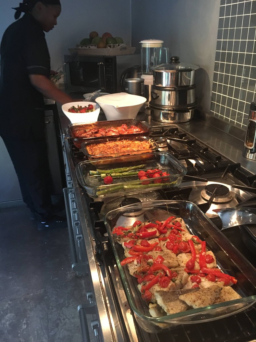 Luyanda_Maf's tweet photo. Let me teach your helpers how to make easy weekday meals or how to pack the yummiest sandwiches for your kids.
Email : cookingwithluyanda@gmail.com for enquiries.

👩🏾‍🍳👩🏾‍🍳👩🏾‍🍳 https://t.co/LXo2qq0Y5U