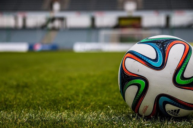 OHPsoccer's tweet photo. Apart from personal potentials of players, proper soccer equipment is vital to play like a pro. Some vital equipment is #SoccerCleats #ShinGuards #Soccerapparels #PortableFootballGoals #Rebounders #Speedandagilityequipment #Cones #Footballs 

👉 https://t.co/a8IN6QzGuD https://t.co/vjxVkOxIWG