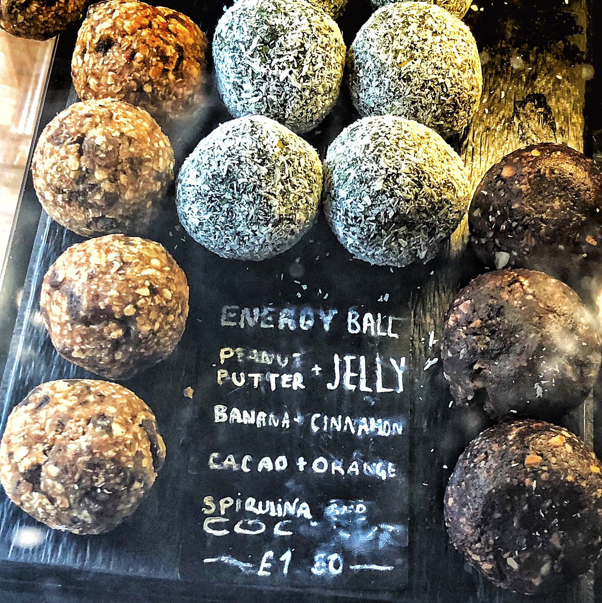 paigeintransit's tweet photo. Energy ball to go with a glowing coffee. โ๏ธ
____________________________________
#coffee #coffeeshop #coffeelife #coffeelove #coffeelover #caffeine #caffeineaddict #coffeeaddict #oxford #oxfordcoffee #energyball #missingbean #flatwhite #pbj #banana #chocolate
@TheMissingBean https://t.co/XRvTpzavWv