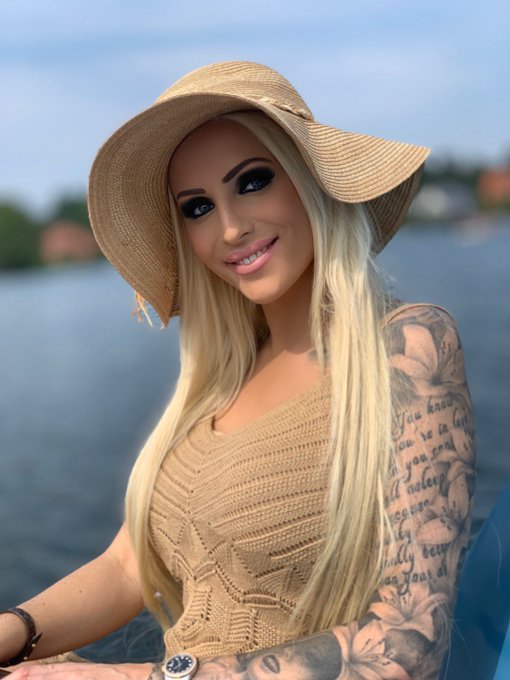 Ich freue mich &uuml;ber jedes Like! https://t.co/K98k2c0TUF<a href="/tag/tighttini"class="tags"><span>#tighttini</span></a><a href="/tag/tinislifestyle"class="tags"><span>#tinislifestyle</span></a>