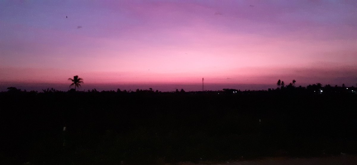 ghofranu's tweet photo. WithSamsungGalaxy#SamsungID#M30 
Senja sore hari ... https://t.co/YjoFKz9tsN