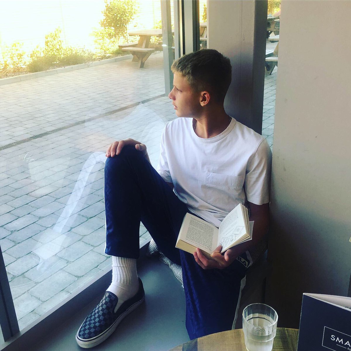 JeffBrazier's tweet photo. No devices today &amp; Fred has no choice but to lose himself in a story. Unmonitored access to social can be an unfair burden for kids to carry so don’t feel guilty restricting access to technology but instead feel proud to protect the greatest asset they’ll ever have, the mind. ❤️ https://t.co/UIbVqEAEyh