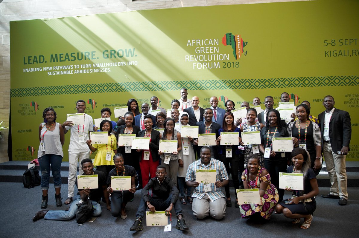Established in 2013, CTA’s AgriHack Talent initiative has blossomed into an internationally recognised brand, particularly through the #PitchAgriHack competition. To date, more than 1,500 young entrepreneurs have benefited from its activities. More 👉🏾 bit.ly/2ZuU3SB