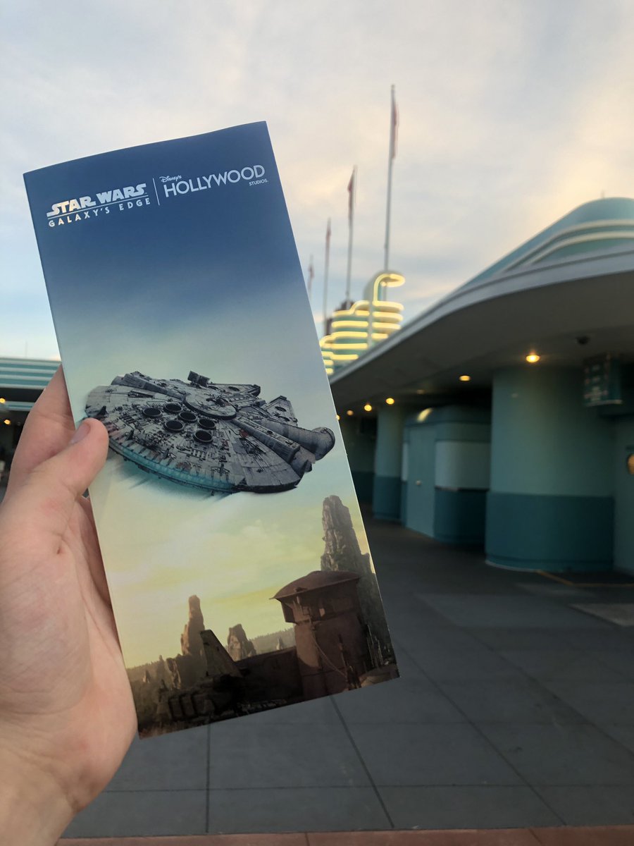 DreamfinderGuy's tweet image. Couldn’t make it out to Star Wars: Galaxy’s Edge today? RT and Follow for a chance to win an opening day map, so that you may hold your own piece of the magic. I’ll draw a winner on Sunday! ☺️