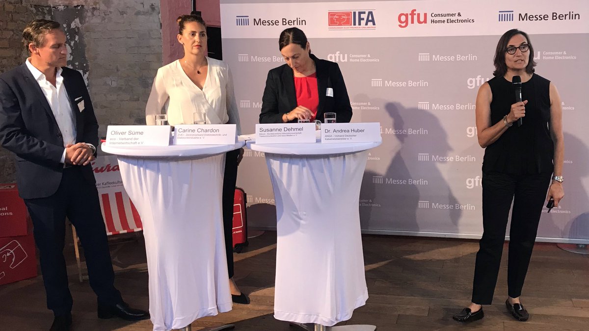 #Medienstaatsvertrag: „Die Länder drohen die Chance zu verpassen, die Intensität der #Plattformregulierung deutlich zu reduzieren und – in einem fairen Ausgleich der jeweiligen Aufgaben der Beteiligten und ihrer Interessen – fortzuentwickeln“, so ANGA-GF Dr. Andrea Huber