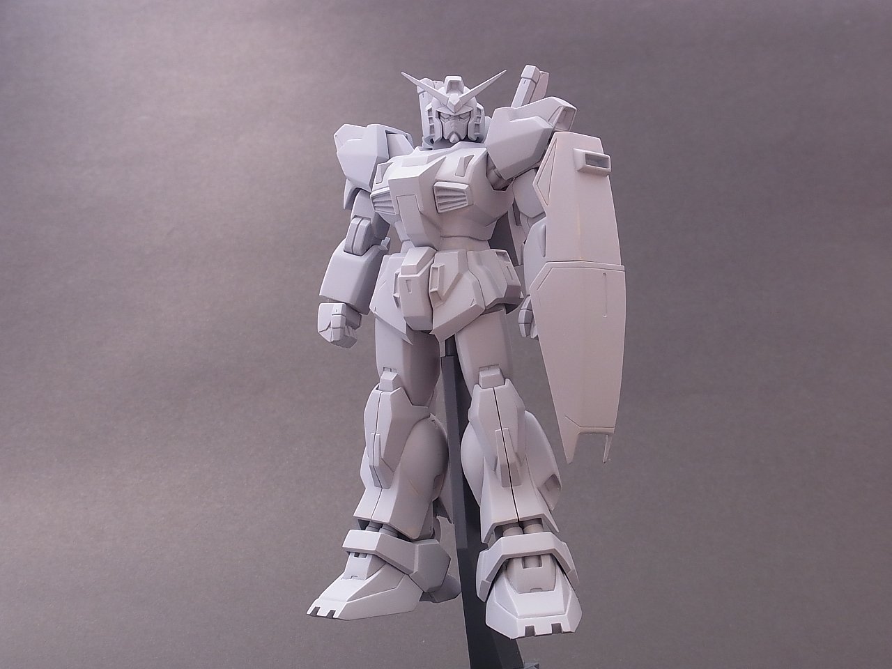 鵜殿一佳 スクラッチしてたガンダムmk が完成しました シルエットが確認できる状態を撮影してから三年以上経ってましたｗ コンセプトは アニメ設定画の立体化 です 素立ちのためにスタンドを使うのは新鮮ですね とりあえず目標は達成できたのではない