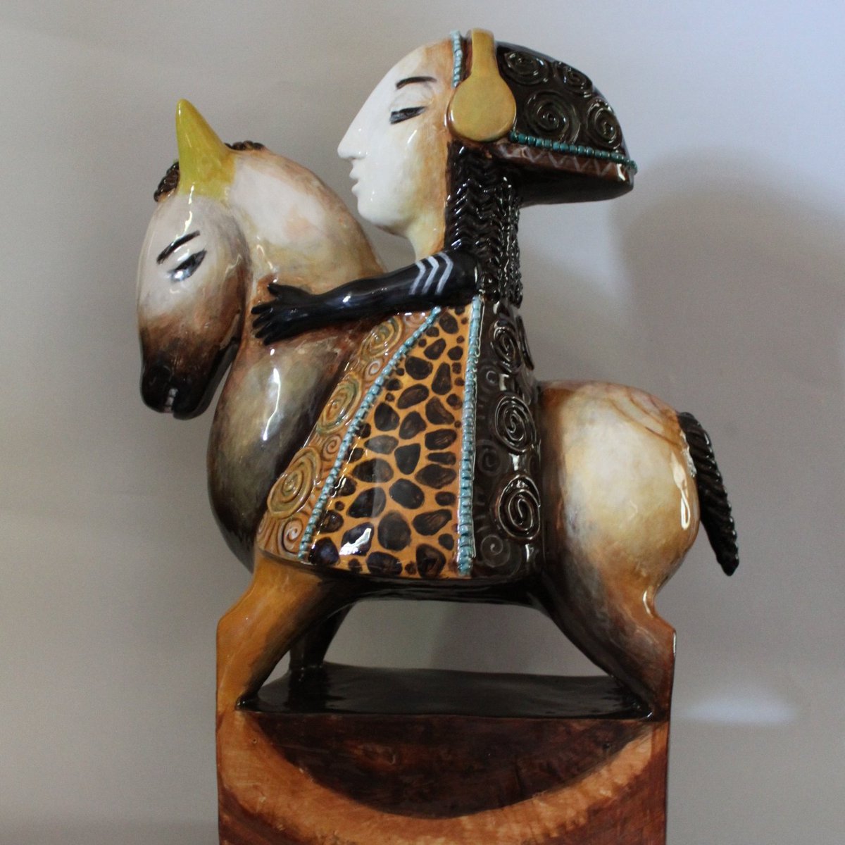 Sculptural delights from Barbara Andrews and Amanda Ward at our LP Local Studio Pottery Fair 31 Aug-1 Sep <a href="/CastelnauCentre/">CCC - also @castelnaucc.bsky.social</a> #Barnes #SW13 We'll be open 11am-5pm.  Free admission!
#promotingceramics