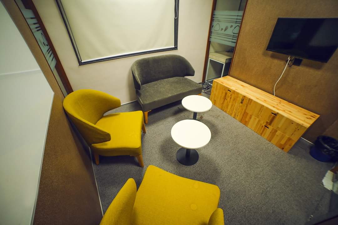 eccosphere's tweet photo. Our Business Meeting Rooms and Cowork Space is an open and relaxed environment providing business class internet services, free coffee, and a professional location to meet your clients.
Visit us @ https://t.co/AIVhMHHlr5
Or
Call Us @ 1800 120 4909
#eccosphere #coworking https://t.co/nkcGZCbCRU