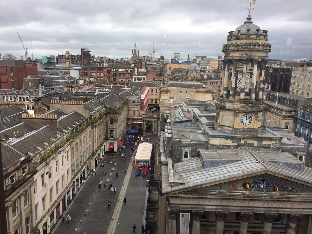 FPSGrecruitment's tweet photo. Another excellent networker with the @en4ei discussing Diversity &amp; Inclusion. As always, the views are amazing. Can you see your office from here? #diversity #networking #fpsgcommitment https://t.co/PSDfFprxu4