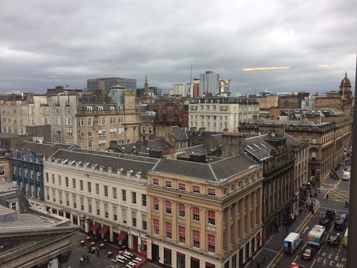 FPSGrecruitment's tweet photo. Another excellent networker with the @en4ei discussing Diversity &amp; Inclusion. As always, the views are amazing. Can you see your office from here? #diversity #networking #fpsgcommitment https://t.co/PSDfFprxu4