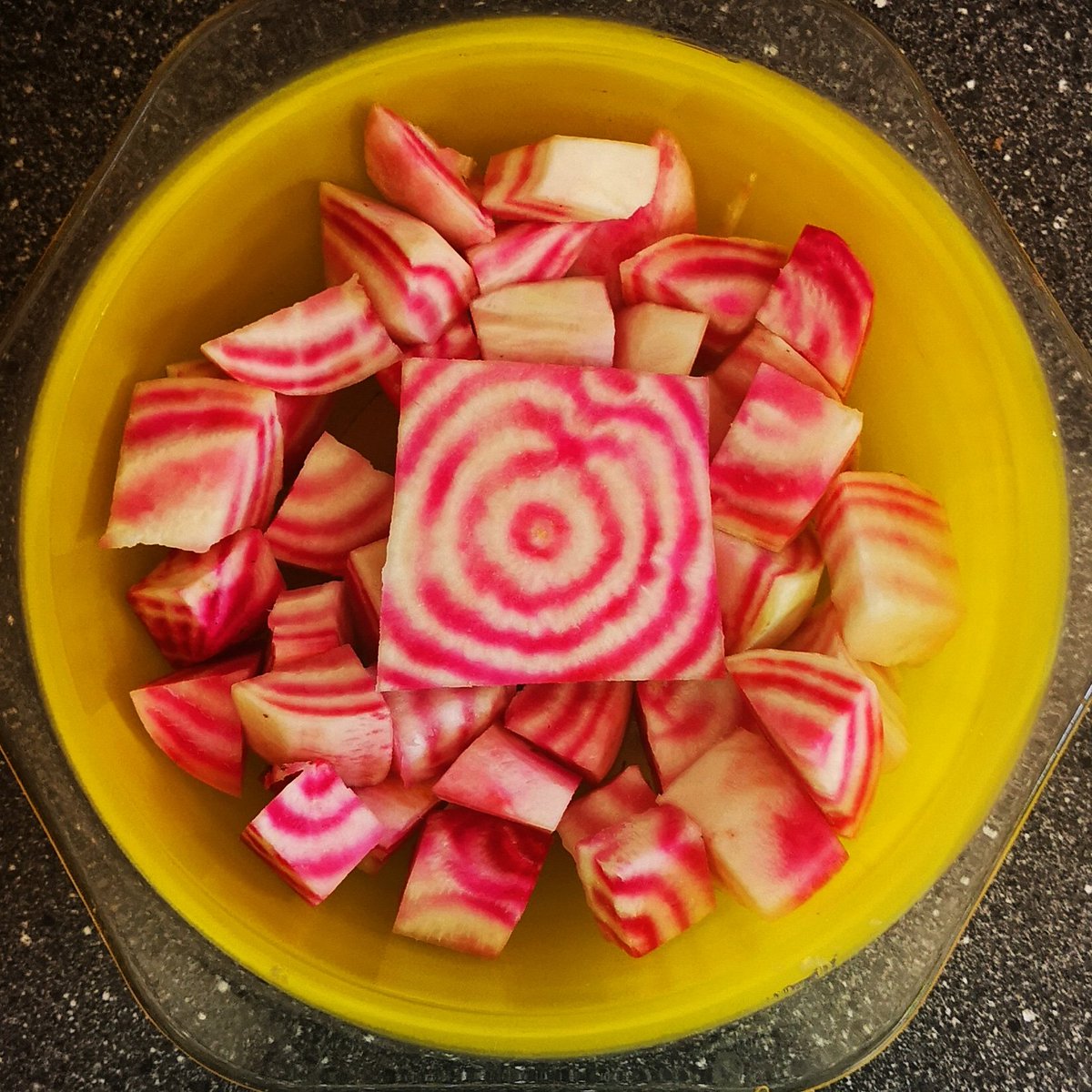 DigiDaughter's tweet photo. No Bagpuss was harmed in this photo 😻 #beetroot #bagpuss #saggyoldclothcat #whitebeetroot https://t.co/CSO4fQIoes