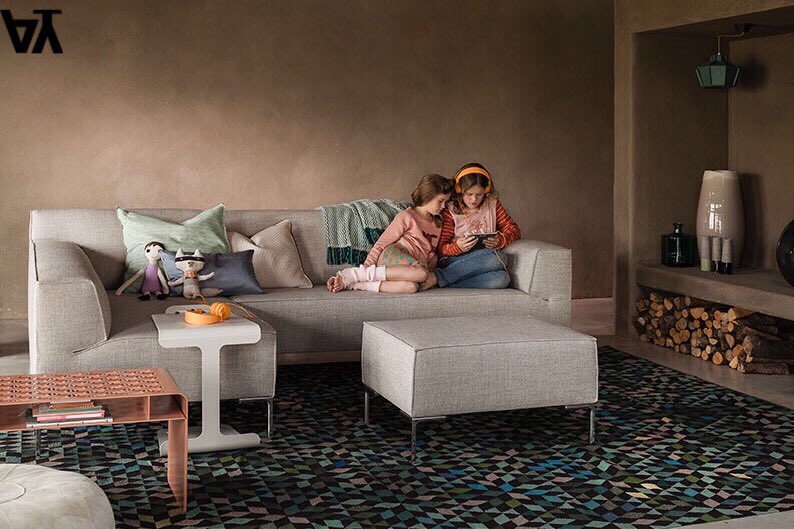 Bloq zit, ondanks haar strakke voorkomen, heerlijk

Showroom te #Benthuizen regio #Zoetermeer #DenHaag #Rotterdam #Gouda #Leiden #Delft #alphenaandenrijn #zuidholland
vanwaayinterieurs.com/nl/merken/desi…

#interieurdesign #designmeubelen #interiordesign #woondecoratie #designlabels #interieur