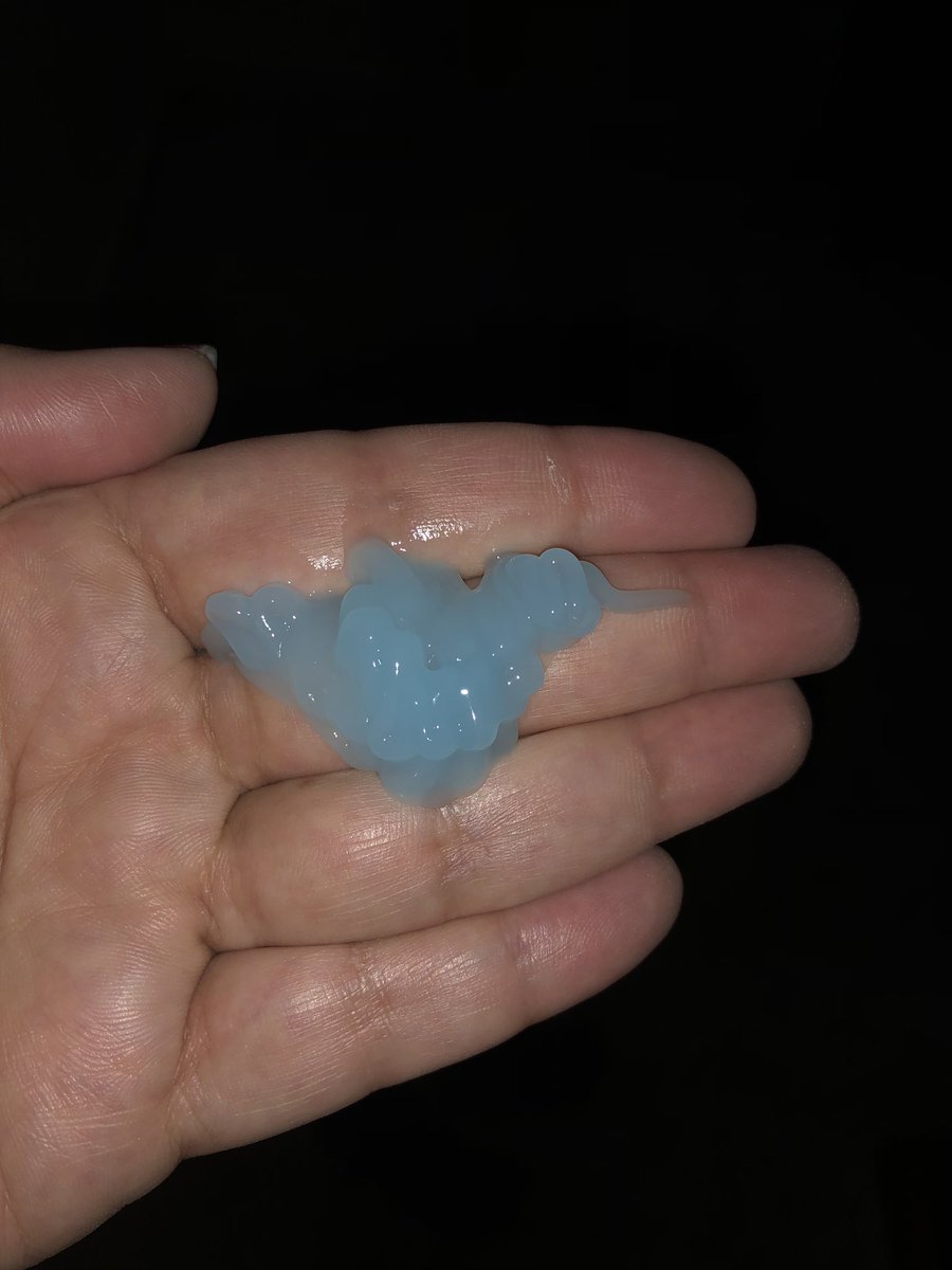 SQLSpouse's tweet image. Squeezed leave-in conditioner into my hand this AM. Looks kinda like a Twitter bird- I could not have done this if I were actually trying. #itsthelittlethings