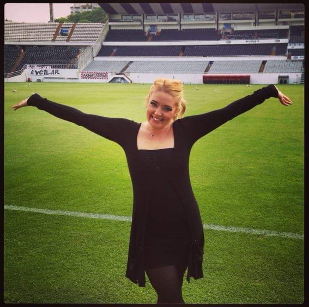 Ayrılıklarda sevdaya dahil  🦅🎞
#BJKTV 🖐