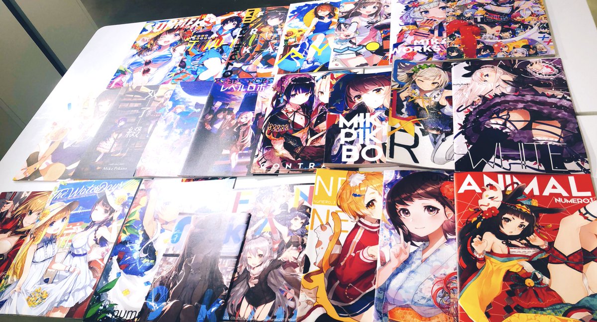 「Mika Pikazo展では
5年間の間にコミケ・コミティアで刊行した同人誌、色」|Mika Pikazoのイラスト