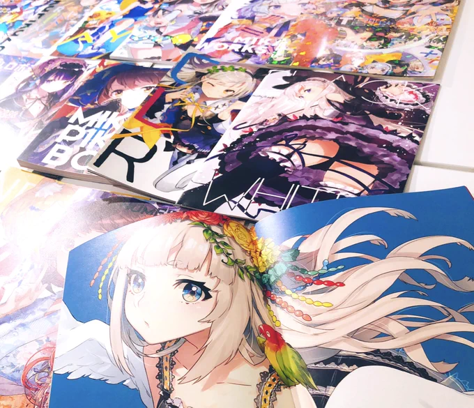 Mika Pikazo展では
5年間の間にコミケ・コミティアで刊行した同人誌、色んな方と作った合同誌をすべて見れます!!
5年で計23冊……めちゃくちゃ作ってたー!懐かしー!!
こうやってみると色々思い出してセンチメンタルな気持ちに?✨
よかったら過去の同人誌も見てくださいね!
#MikaPikazo展 