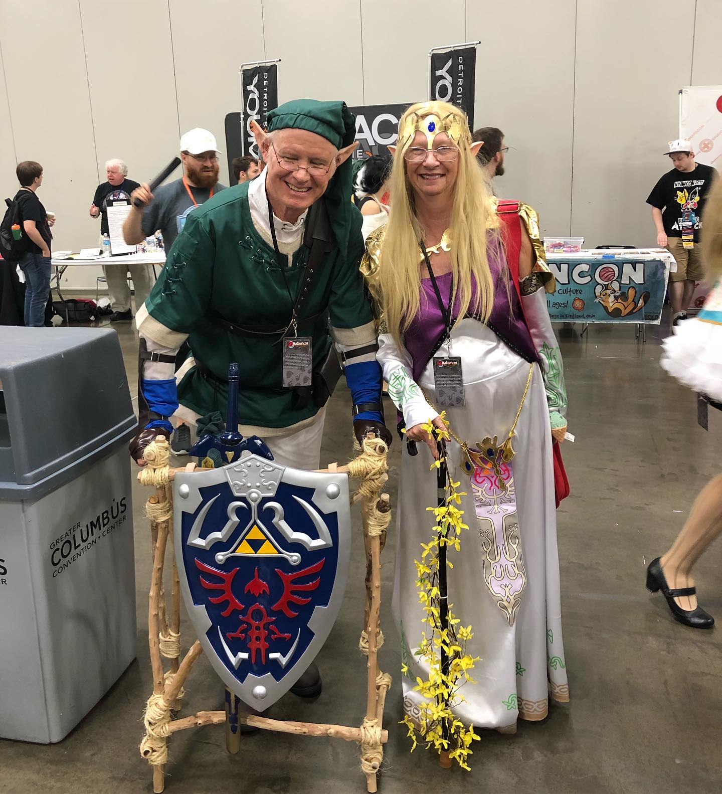 the RPF on X: Link and Zelda cosplayers spotted at Matsuri Con 2019. Photo  taken by ETs Designs. #Zelda #Cosplay #Costume #CraftYourFandom   / X