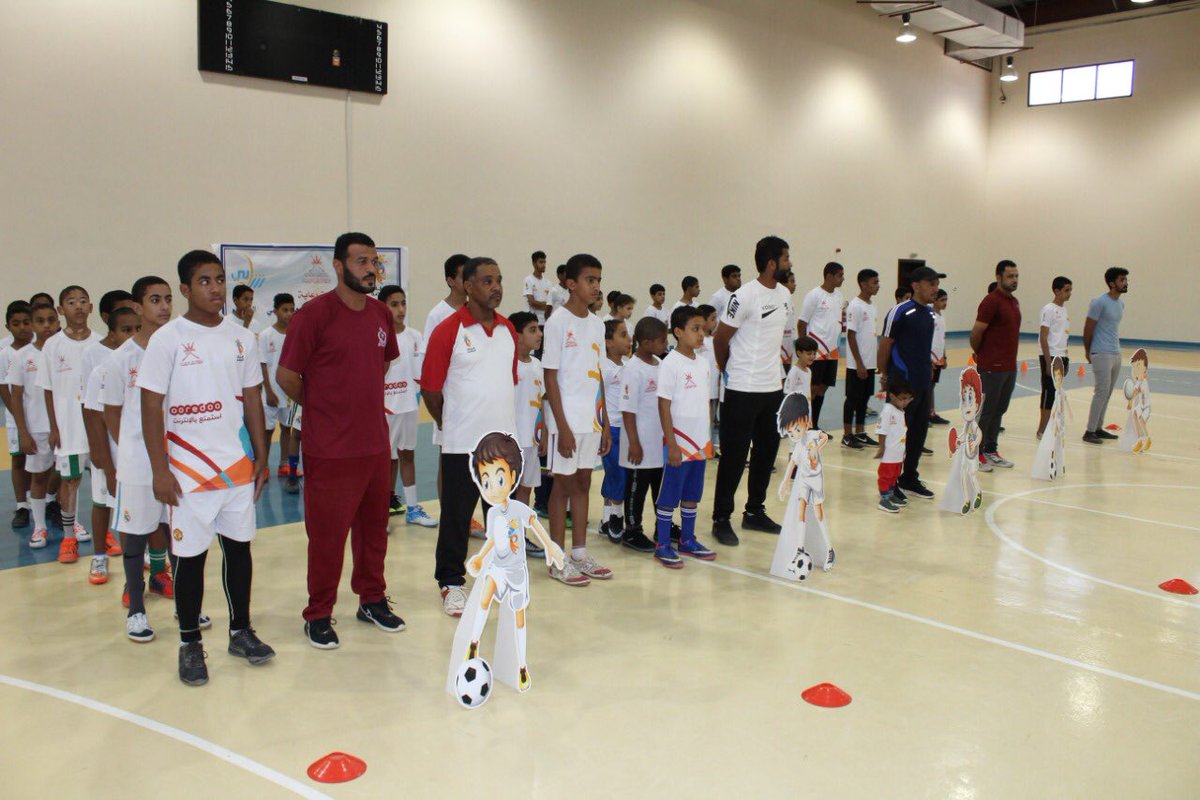 SummerSportsOM's tweet photo. تحت رعاية سعادة الشيخ سعود بن محمد الهنائي والي ضنك تم ختام برنامج صيف الرياضه لعام ٢٠١٩م بمحافظة الظاهره ، تضمن الحفل دخول المشاركين وعروض رياضية من تقديم لاعبي المراكز الرياضيه وتكريم المتميزين والجهات المتعاونه والمشاركة فالبرنامج https://t.co/rsJcFpaswX
