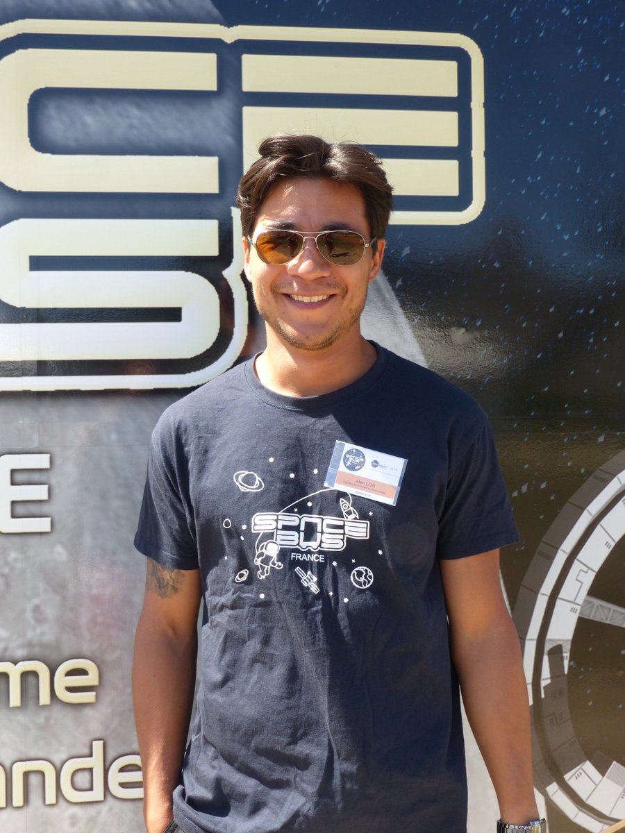 SpaceBusFrance's tweet photo. [PORTRAIT BENEVOLE]

Alan Loh 👨‍🚀

Ingénieur de recherche au @LesiaAstro à l’@Obs_Paris, Alan travaille sur l’instrument @SSL_Nancay. Son animation préférée était Films et Sciences dans laquelle il pouvait laisser parler sa passion pour les trous noirs !

Merci Alan ! 😁 https://t.co/oAo8oFaLMX