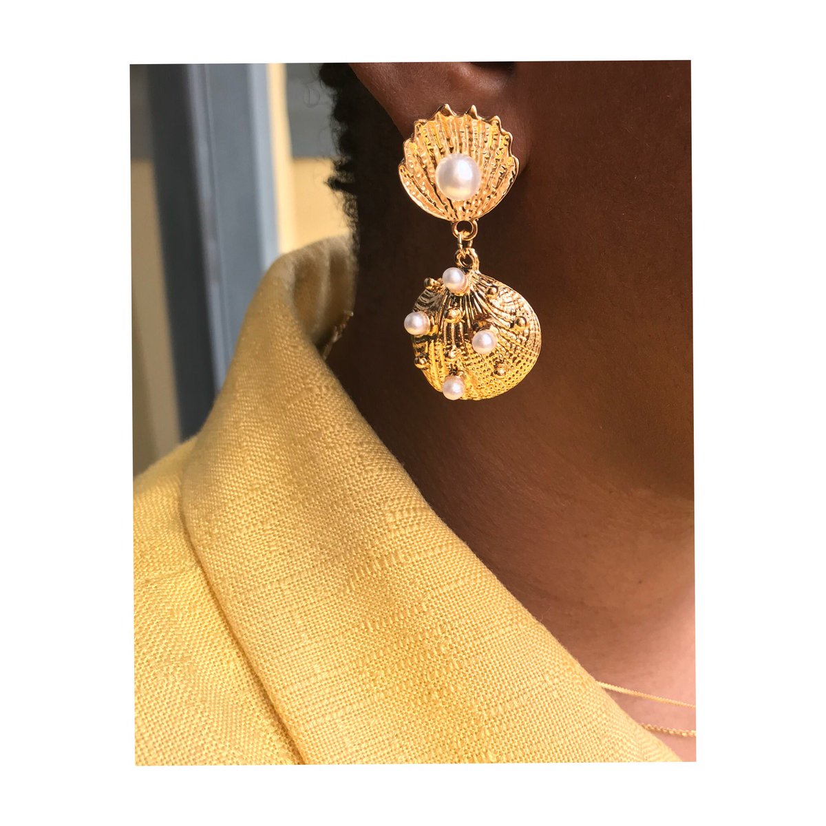 Why should you be regular when your earring isn’t.

We’ve limited pieces of this earring. Payment validates order. 
Price:N3500

Place your order now via Dm or WhatsApp 09083959501.

#abstract #minimalistfashion #metalsbyolga #affordablefashion #accessories #earrings #olgadiva