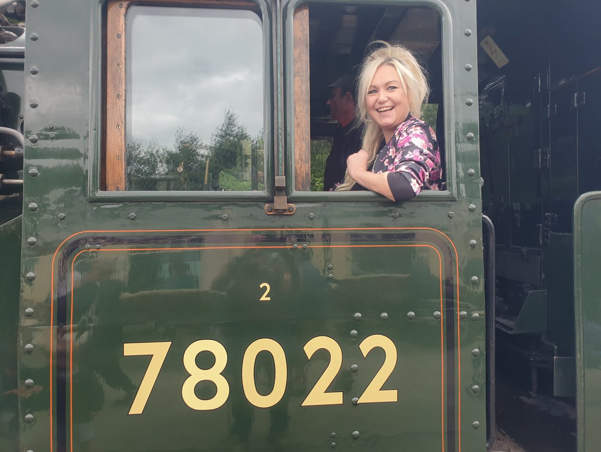 nix_mistress's tweet photo. Rubber D took me out for the day and arranged for me be driver on a steam train... amazing... thanks Rubber D! And we still have a hike and a waterfall to come... 😀
#domination #dominatrix #mistress #prodomme #bdsmlife #mistressonthemove #rubberd @DirtyDelores https://t.co/x85z7wLen4