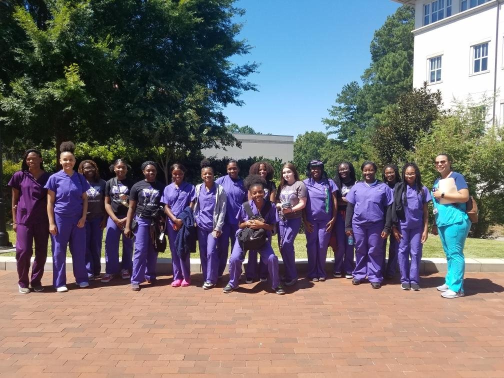 rca_media's tweet photo. RCA Healthcare students touring Emory College. #RCAWorldclass https://t.co/xGQxbkqPfX