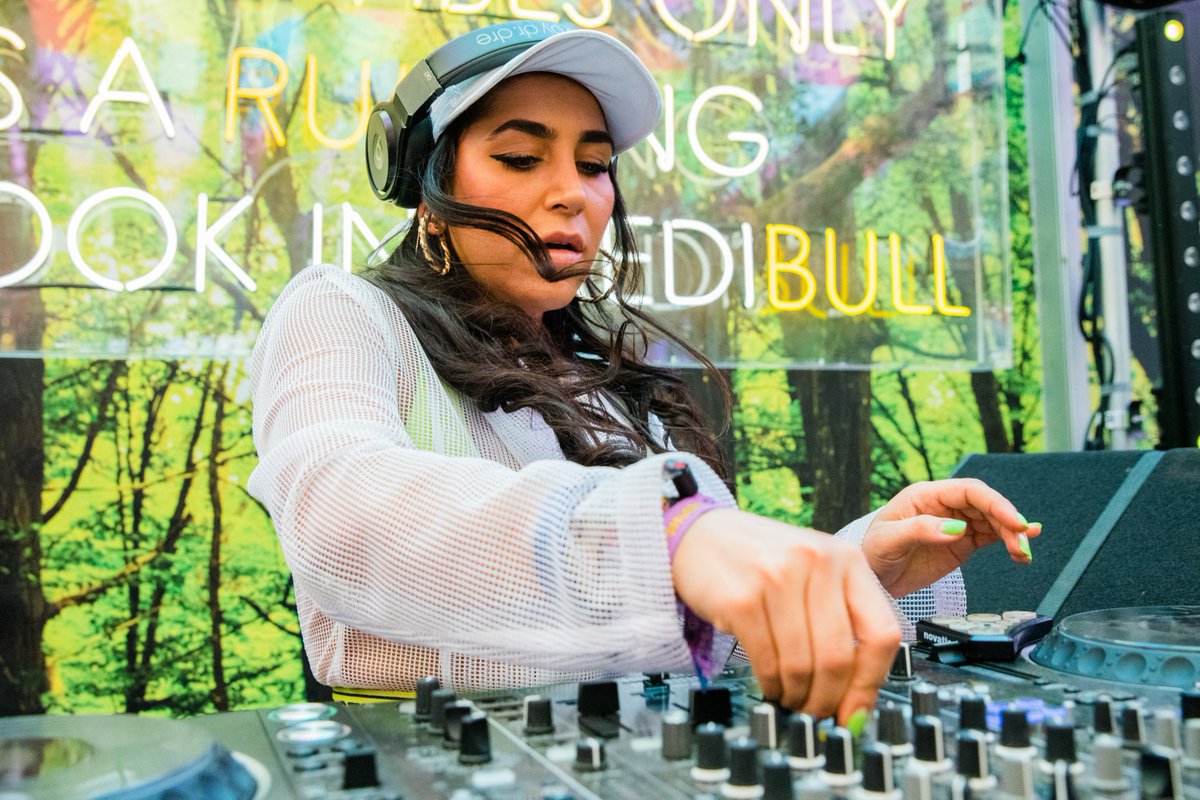 LoveboxFestival's tweet photo. This year we teamed up with female-led radio station @foundation_fm, who produced a series of Lovebox takeover shows in the lead up to the festival and shut down the Tropical Jungle stage at #Lovebox19 💥 https://t.co/irjlwMXEUX https://t.co/D8M2Q75vBI