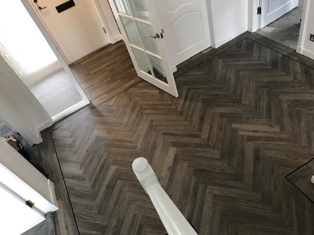 TFCStirling's tweet photo. Work in progress Project floors LVT Herringbone installed by our in house award winning NICF Masterfitters for our clients Mr and Mrs Stenhouse.

Scotland finest designer flooring company.

Alloa rd Causewayhead,Stirling 
01786 474581
https://t.co/7Q8dgcgXc7 https://t.co/CAMN575ejA