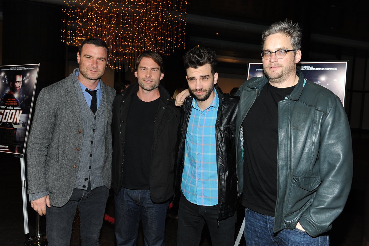 MagnoliaSelects's tweet image. #ThrowbackThursday to the premiere of #Goon with #SeanWIlliamScott, @BaruchelNDG, @LievSchreiber, Dir. #MichaelDowse, and @SethRogen! Catch #Goon on @MagnoliaSelects today!