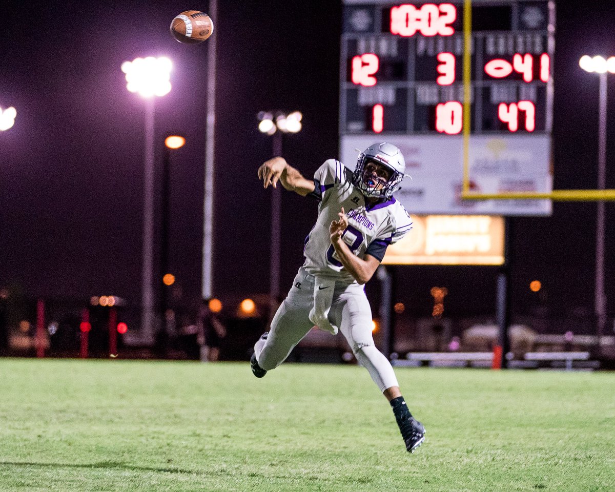 LaveenChampions's tweet photo. Just a few highlights from last nights game. Freshman CHAMPIONS! @FBCOACHA @gilherm @CChsChampions https://t.co/6MMT840isG