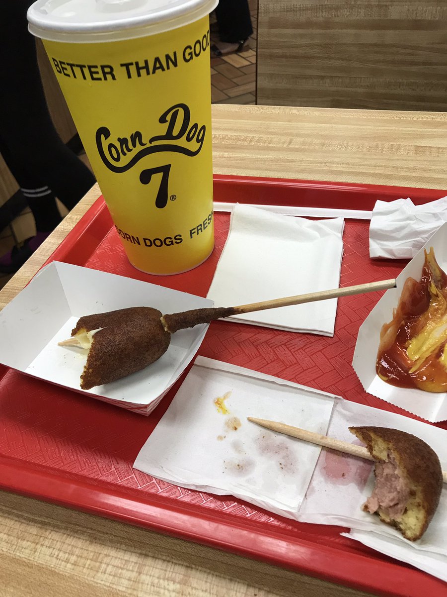 rtrobert's tweet image. #corndog7forlife