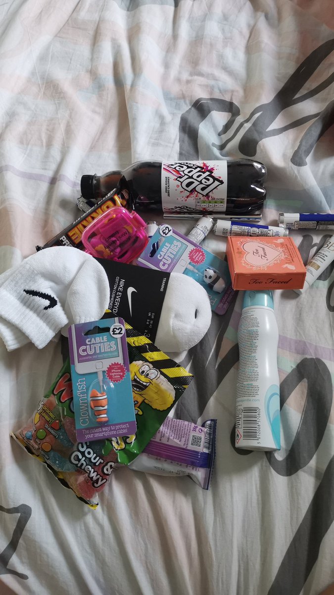 SamsonSheree's tweet image. If you can't shop with me like this, you can't shop with me at all... Why do I come home with part of every shop every time I go out for 'one thing'???