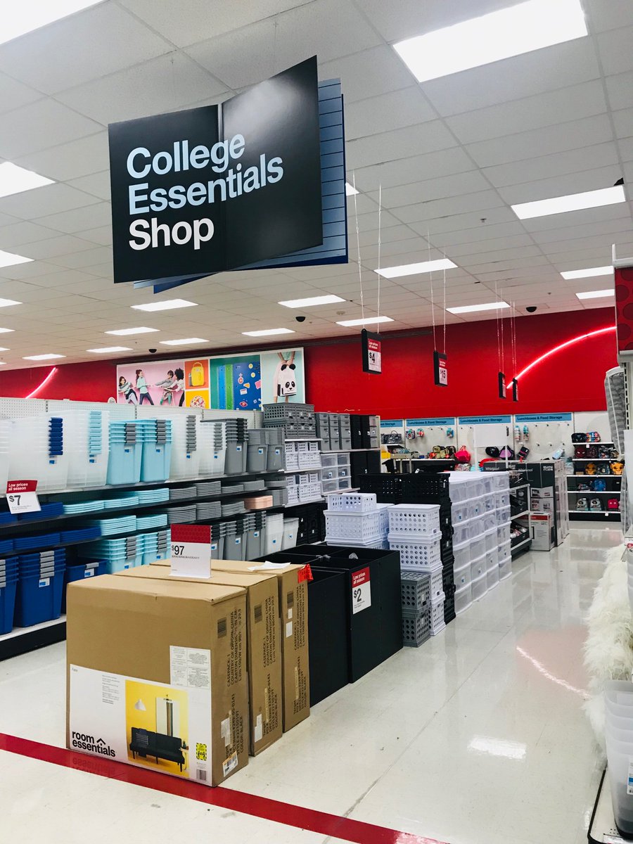 1 of my passions is remerchandising and getting liabilities out. It feels even more rewarding when you get to show your business owners how they can play and keep presentation in their areas#Gettheliabilitiesout #fillthefloor #teachingmoments #T2490 <a href="/SusanTarget/">Susan Youngquist</a> <a href="/LDJones817/">Lindsey Jones</a>