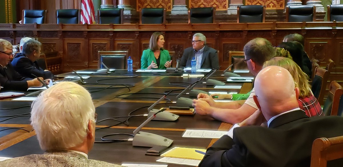 .@RepCindyAxne and @BillAtUSDA hosting a roundtable at the Iowa Supreme Court Chambers. Many Iowa Ag leaders are joined at the table today. #IowaAg