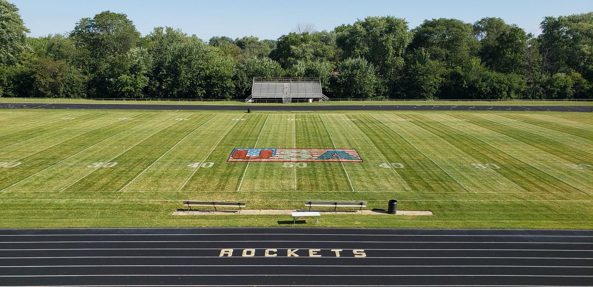 kevin_baffoe's tweet photo. Rich East Grounds Crew did it right for the military and first responders appreciation game at Rich East this Saturday. Go Rockets! @RichEastHS @ABrassJr @matthew_shank #RichInStudentScuccess @District227 https://t.co/kvub3ZNpcc