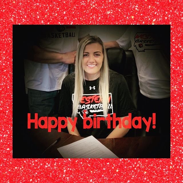 umw_wbb's tweet photo. Happy Birthday shout out to @CrumleyAlyssa https://t.co/GYuojQDh7O