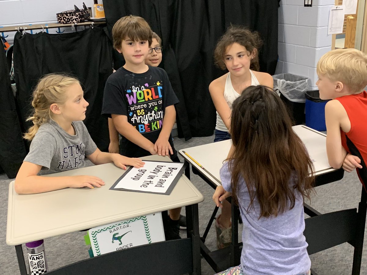 SundhInnovates's tweet photo. We’re acting out our class expectations #d70raptors #d70shinyapple #expectedbehavior https://t.co/NmbylHE7P3