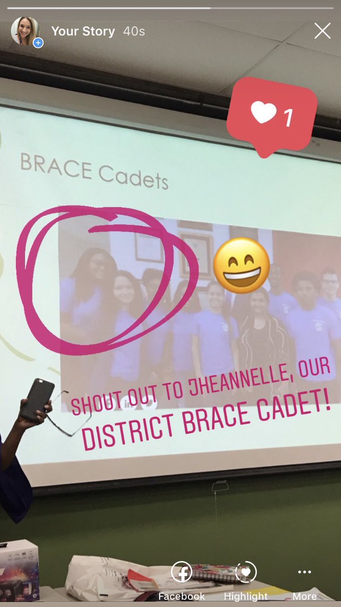 Ms. Davis tweet media