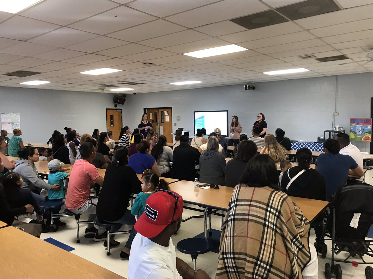 beschlise's tweet photo. Kindergarten Family Breakfast happening now @ParkwoodElem #WeAreTheWood #WeAreGreater https://t.co/yZ9UiOx7rn