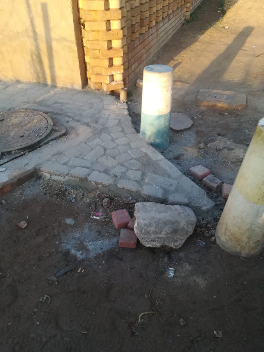 spaces4youth's tweet photo. Brick by brick 🧱, we getting it done! #goldenpassages #tenniscourt #webelieveinafrica Thank you Ann Pitt for your donation &amp; continuous investment. #wegettingitdone https://t.co/rRrbUue6is