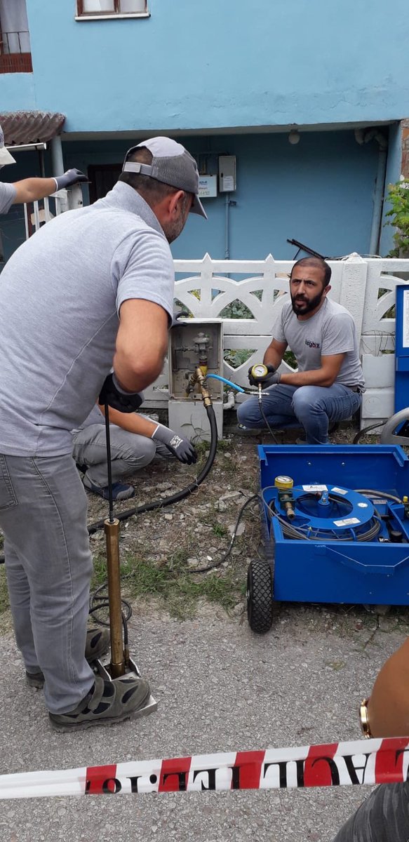 ThomasSimonnet's tweet photo. Les équipes de GRDF en Turquie, formation du distributeur ISGAZ à la pose de DPBE pour sécuriser les branchements gaz. #vivelaDIEMRA
@Plusieurs milliers de branchements sécurisés depuis notre première session en 2017!
#maîtrisedurisqueindustrielle #GRDF https://t.co/G0d3ubXXix