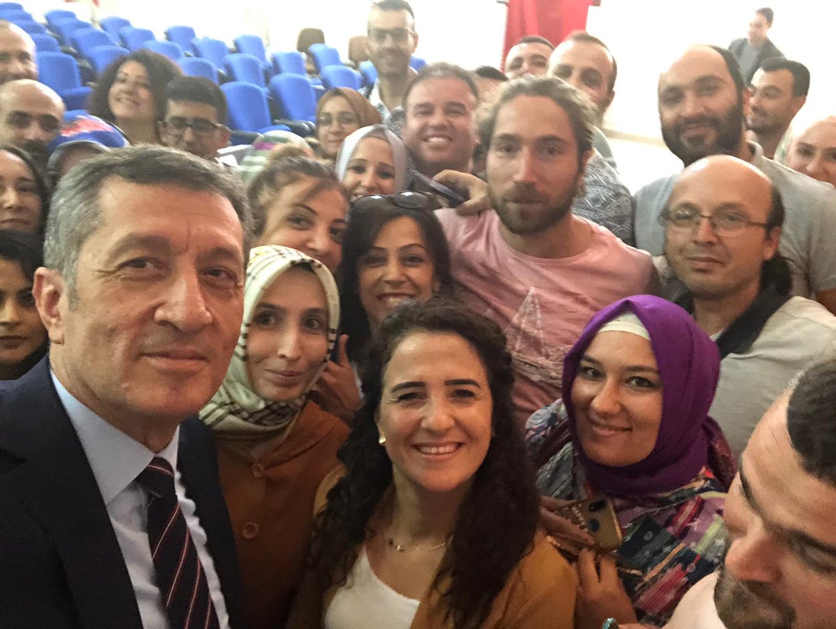 erdmkbr's tweet photo. Nasıl ışık saçan, nasıl umut verici🙏#güzelinsanlariyikivarlar #umutluyuz #eğitimdedeğişimsahidenbaşladı #zekavakfı #zekaoyunlarıuygulamalarıeğiticieğitimi @ziyaselcuk @adnanboyaci @emrehanhalici 🙏 https://t.co/MtUp5HJiQv