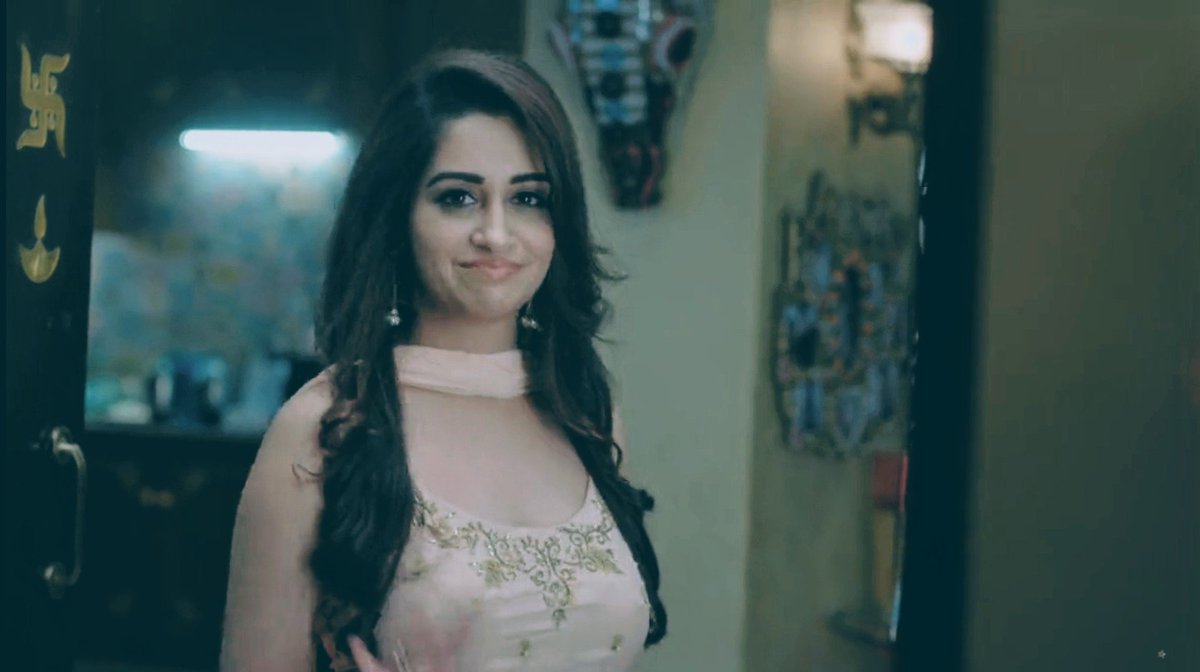 coffeeisjaan's tweet photo. Rohit is me #KahaanHumKahaanTum 🤩🤩❤ https://t.co/yU1gLlAALw