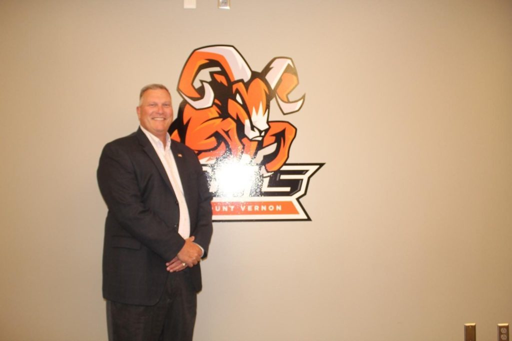 Superintendent Jeff Fritchtnitch announces retirement vernoisnews.com/1459/uncategor…