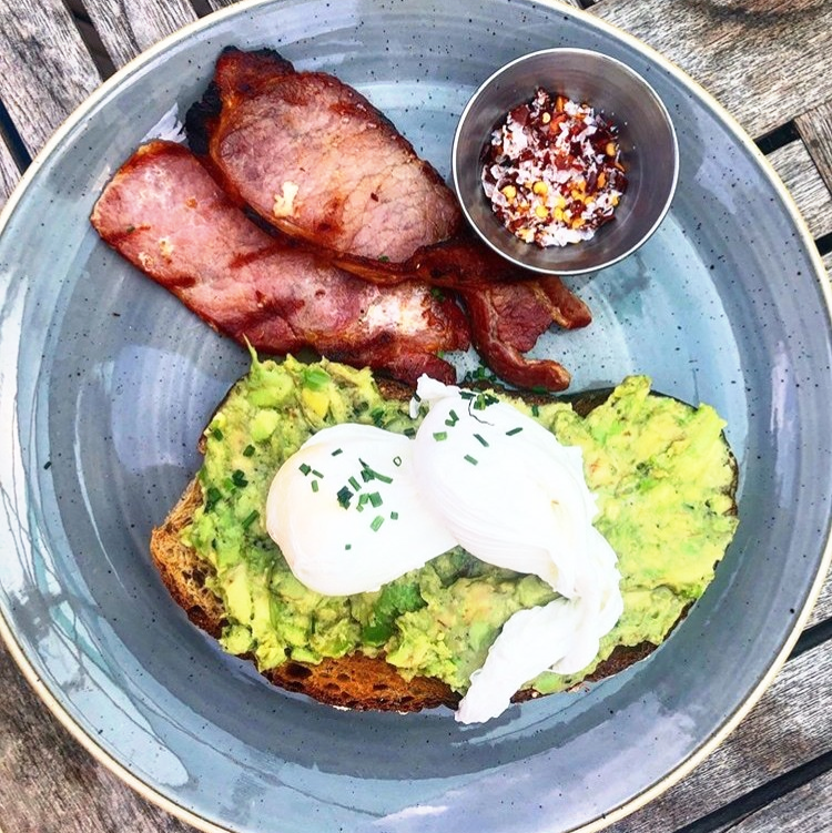 TheFaberFox's tweet photo. Serving up your favourite brunch 7 days a week in the beer garden. PLUS make it bottomless every weekend until 3pmπ₯π₯
πΈ @rogeriopdelima #smashedavo #londonbrunch #bottomlessbrunch #crystalpalace #cptriangle #southlondon #london #londonfood #pubgrub #pubfood #londonpubs https://t.co/H8k1v0Vu00