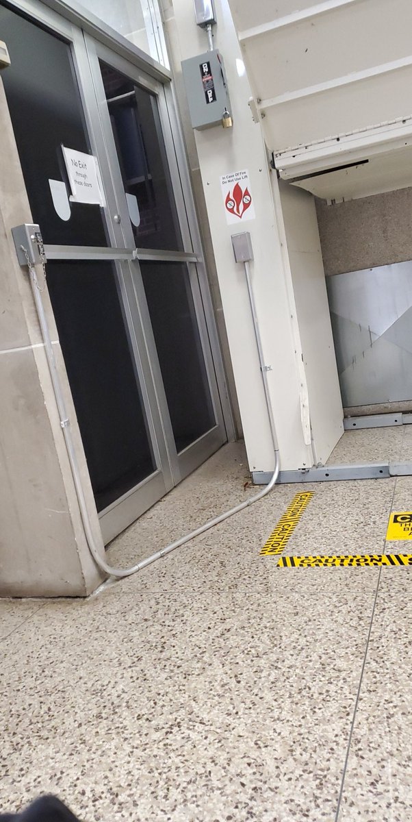 CalebArbaugh's tweet photo. "Accessible" Morrow Library 🙄 https://t.co/h5aegGv2oy