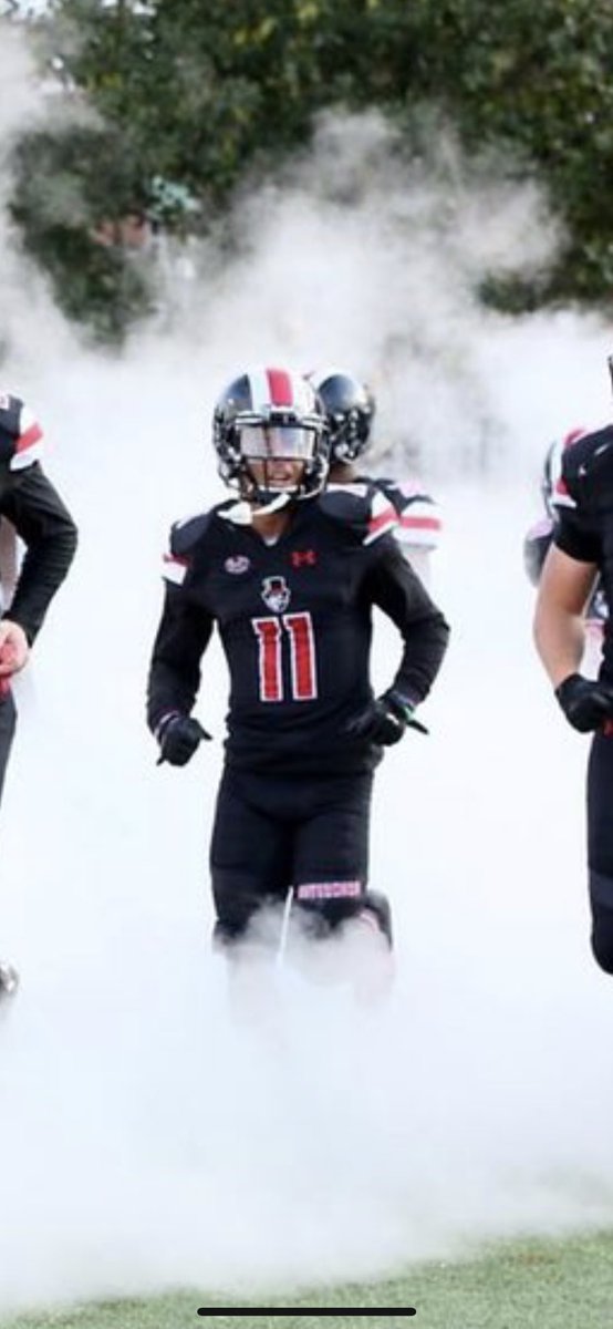 suzieq_4U's tweet photo. Game day...good luck to @lil_drizzy02 and the rest of the APSU squad #Thursdaynightfootball #beatNCC #GoGovs 🏈🎩❤️🖤 https://t.co/vOrlvnpVpz