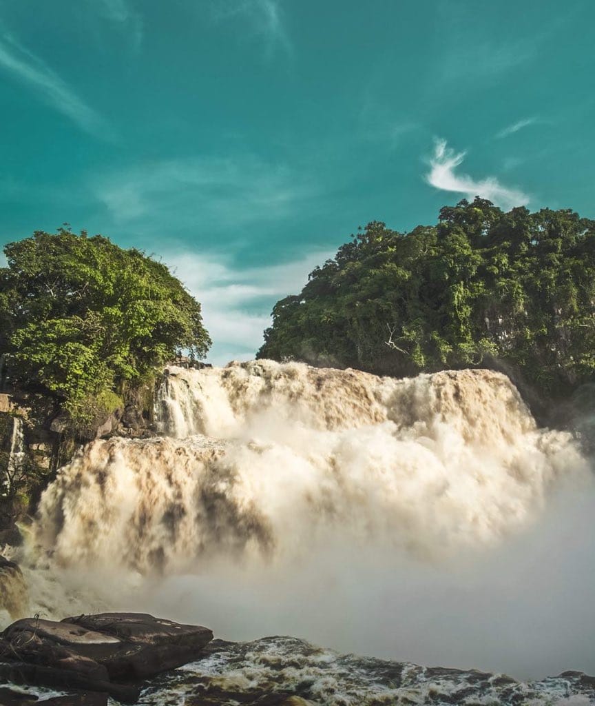 DrcViva's tweet photo. #RDC : les chutes de zongo (Kongo Central) 🇨🇩🇨🇩🇨🇩;un petit coin de paradis tropical 🇨🇩.
.
..
.@DrcViva @MinTourRDC @DiamondTourRDC @USAmbDRC #visiterdcongo #kongocentral #discover_rdcongo @AzzureNature @DiamondTourRDC https://t.co/zzsAVbaXqj
