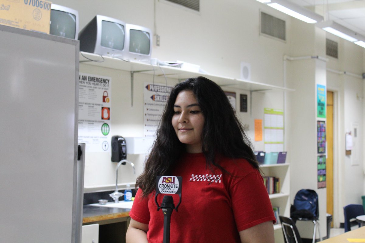 GHSDigCom's tweet photo. Digital Communications students spent Monday morning with Anita Luera, director of the High School Journalism Institute at ASU. They got to do practice broadcasts, and took turns anchoring, filming and directing. #ASU #GHS #globehighschool #journalism #digitalcommunications https://t.co/AOhpJmdWe1